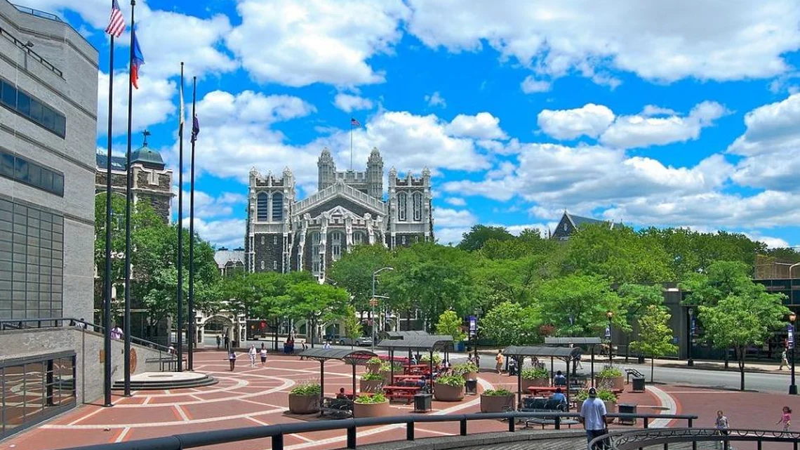 32305061_best_ccny_campus2011