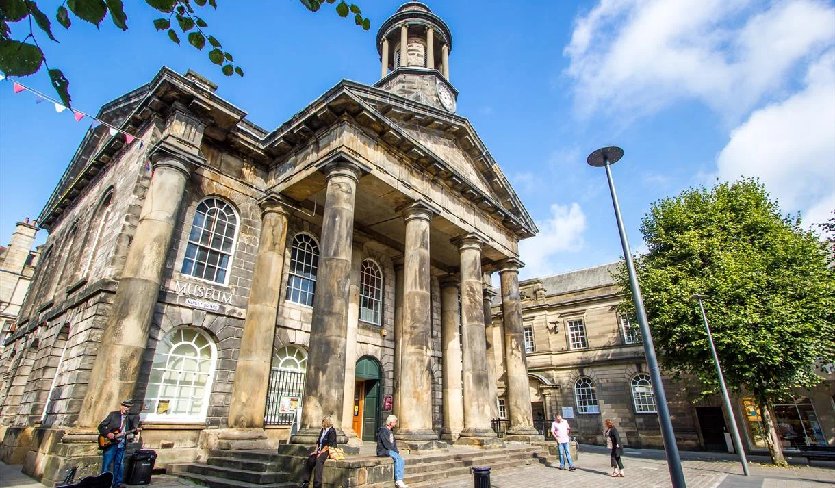 LANCASTER-MUSEUM