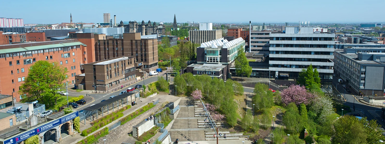 Rottenrow_Gardens_from_high_(1600x600)