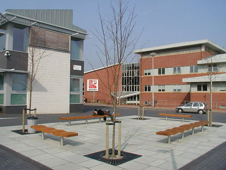 UWE05